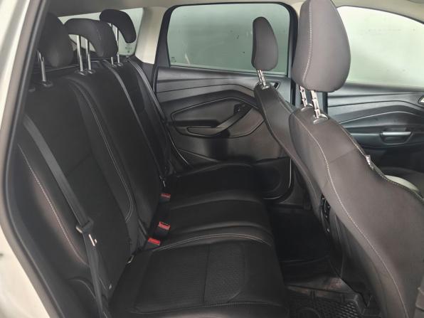 Ford Kuga II Рестайлинг с пробегом 2018 года, цена 1 385 000 рублей, 209799 км, внедорожник, Автокод Объявления