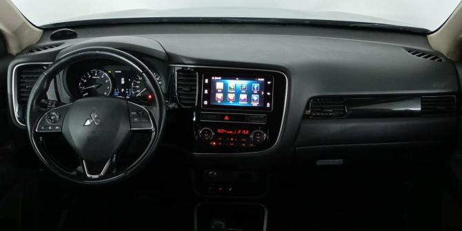 Mitsubishi Outlander III Рестайлинг 3 с пробегом 2019 года, цена 1 849 000 рублей, 132000 км, внедорожник, Автокод Объявления