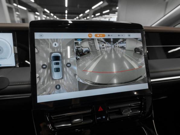 GAC Trumpchi M8 II с пробегом 2026 года, цена 4 980 000 рублей, 50 км, минивэн, Автокод Объявления