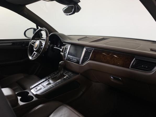 Porsche Macan I с пробегом 2017 года, цена 3 490 000 рублей, 144839 км, внедорожник, Автокод Объявления