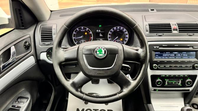 Skoda Octavia II (A5) Рестайлинг с пробегом 2011 года, цена 645 000 рублей, 276407 км, лифтбек, Автокод Объявления