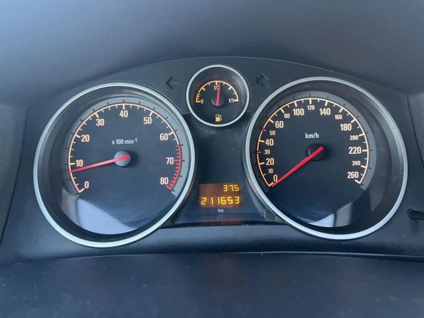 Opel Astra H Рестайлинг с пробегом 2011 года, цена 398 000 рублей, 211652 км, хэтчбек, Автокод Объявления