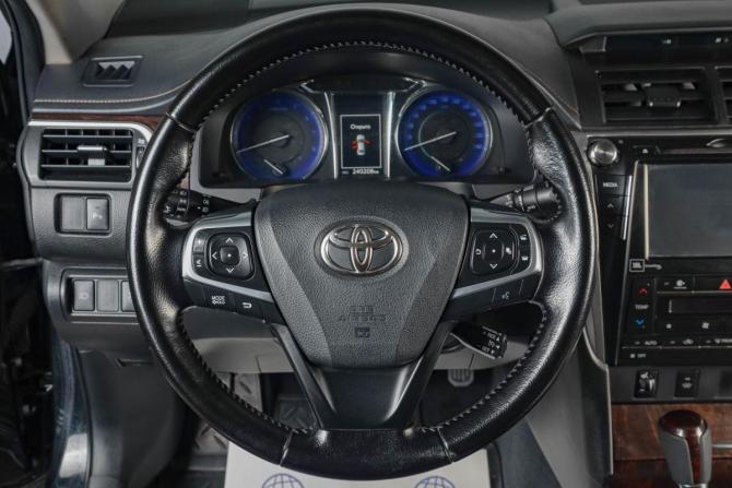 Toyota Camry VII (XV50) Рестайлинг с пробегом 2015 года, цена 1 799 000 рублей, 240106 км, седан, Автокод Объявления
