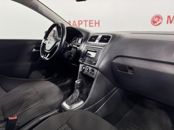 Volkswagen Polo V Рестайлинг с пробегом 2019 года, цена 1 079 000 рублей, 161604 км, седан, Автокод Объявления