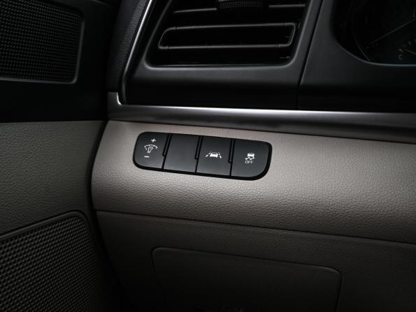 Hyundai Elantra VI (AD) с пробегом 2019 года, цена 1 660 000 рублей, 119659 км, седан, Автокод Объявления