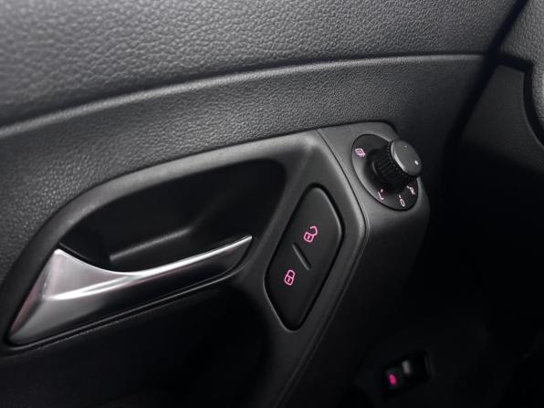 Volkswagen Polo V Рестайлинг с пробегом 2018 года, цена 1 225 000 рублей, 102475 км, седан, Автокод Объявления