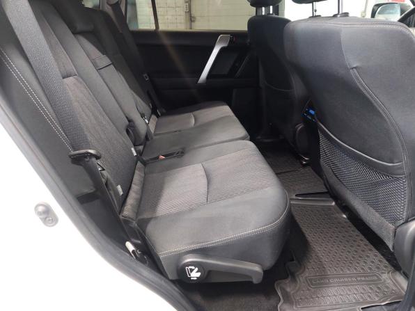Toyota Land Cruiser Prado 150 Series Рестайлинг 2 с пробегом 2018 года, цена 3 990 000 рублей, 153000 км, внедорожник, Автокод Объявления