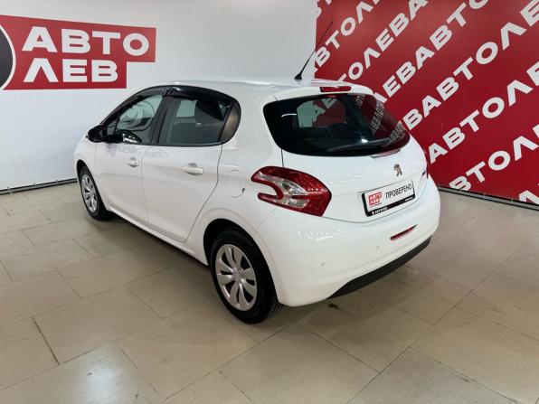 Peugeot 208 I с пробегом 2014 года, цена 600 000 рублей, 162957 км, хэтчбек, Автокод Объявления