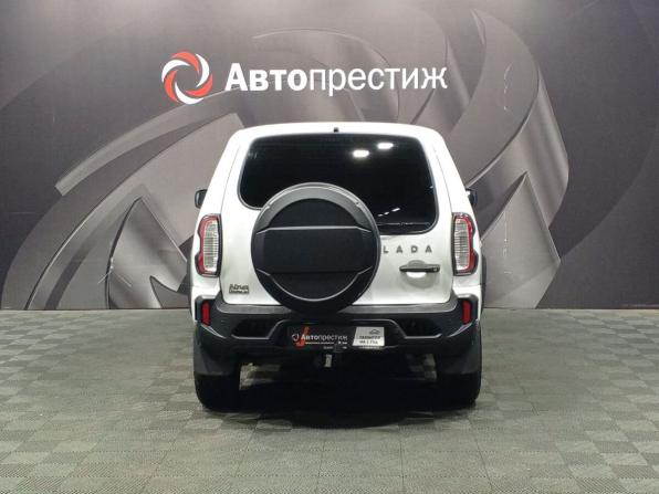 Lada (ВАЗ) Niva Travel I с пробегом 2024 года, цена 1 060 000 рублей, 22700 км, внедорожник, Автокод Объявления