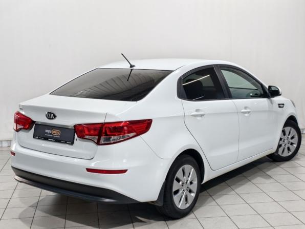 Kia Rio III Рестайлинг с пробегом 2016 года, цена 794 600 рублей, 174467 км, седан, Автокод Объявления