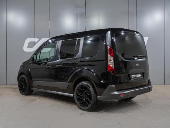 Ford Tourneo Connect II с пробегом 2017 года, цена 1 729 000 рублей, 167647 км, компактвэн, Автокод Объявления