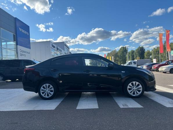 Kia Rio IV с пробегом 2018 года, цена 1 370 000 рублей, 93000 км, седан, Автокод Объявления