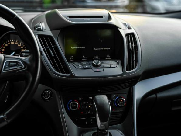 Ford Kuga II Рестайлинг с пробегом 2018 года, цена 1 640 000 рублей, 142477 км, внедорожник, Автокод Объявления