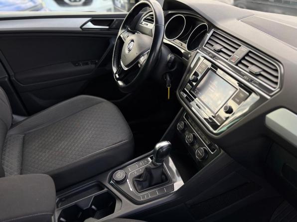 Volkswagen Tiguan II с пробегом 2018 года, цена 2 395 000 рублей, 124000 км, внедорожник, Автокод Объявления