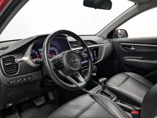 Kia Rio IV Рестайлинг с пробегом 2020 года, цена 1 685 000 рублей, 68456 км, седан, Автокод Объявления