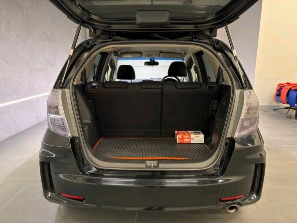 Honda Fit II с пробегом 2012 года, цена 888 000 рублей, 168501 км, хэтчбек, Автокод Объявления