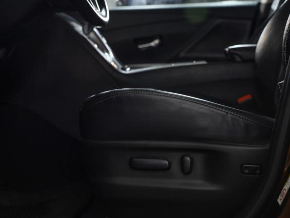 Toyota Venza I Рестайлинг с пробегом 2014 года, цена 1 699 000 рублей, 331259 км, внедорожник, Автокод Объявления