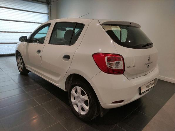 Renault Sandero II с пробегом 2015 года, цена 469 000 рублей, 171409 км, хэтчбек, Автокод Объявления