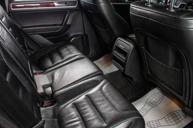 Volkswagen Touareg II с пробегом 2012 года, цена 1 599 000 рублей, 445000 км, внедорожник, Автокод Объявления