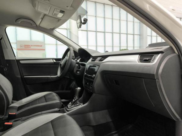 Skoda Rapid I Рестайлинг с пробегом 2019 года, цена 1 320 000 рублей, 113935 км, лифтбек, Автокод Объявления