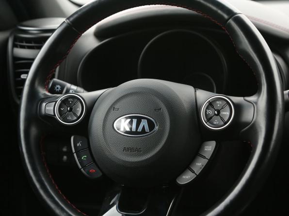 Kia Soul II Рестайлинг с пробегом 2018 года, цена 1 771 000 рублей, 62000 км, хэтчбек, Автокод Объявления