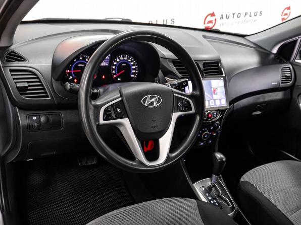 Hyundai Solaris I с пробегом 2012 года, цена 799 000 рублей, 128301 км, хэтчбек, Автокод Объявления