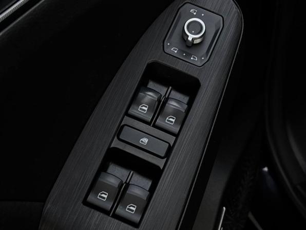 Haval Jolion I Рестайлинг с пробегом 2023 года, цена 1 999 000 рублей, 41500 км, внедорожник, Автокод Объявления