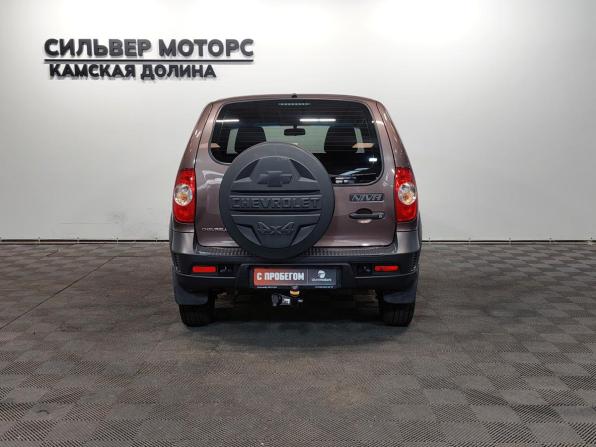 Chevrolet Niva I Рестайлинг с пробегом 2016 года, цена 670 000 рублей, 91300 км, внедорожник, Автокод Объявления