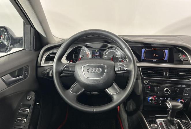 Audi A4 IV (B8) Рестайлинг с пробегом 2012 года, цена 1 490 000 рублей, 216864 км, седан, Автокод Объявления