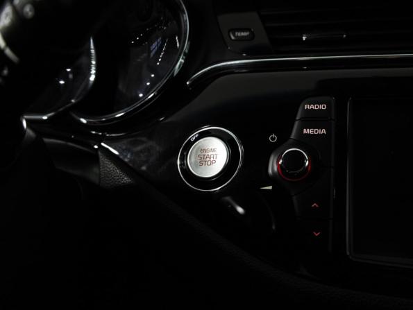 Kia Ceed II Рестайлинг с пробегом 2017 года, цена 1 429 777 рублей, 124261 км, хэтчбек, Автокод Объявления