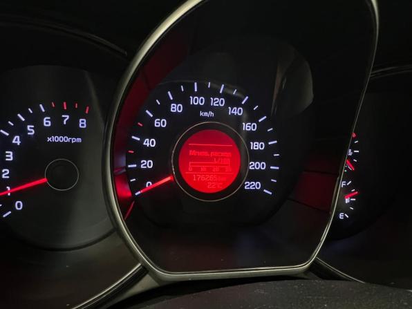 Kia Rio III Рестайлинг с пробегом 2017 года, цена 995 000 рублей, 176300 км, хэтчбек, Автокод Объявления