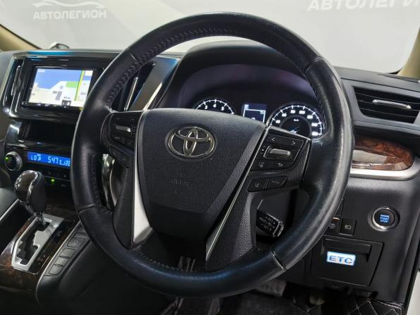 Toyota Vellfire II Рестайлинг с пробегом 2018 года, цена 4 300 000 рублей, 130900 км, минивэн, Автокод Объявления
