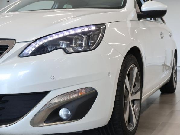 Peugeot 308 II с пробегом 2014 года, цена 1 108 000 рублей, 108154 км, хэтчбек, Автокод Объявления
