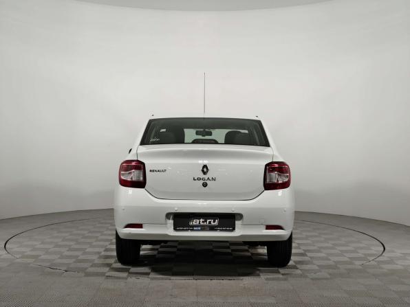 Renault Logan II Рестайлинг с пробегом 2018 года, цена 1 045 000 рублей, 65000 км, седан, Автокод Объявления
