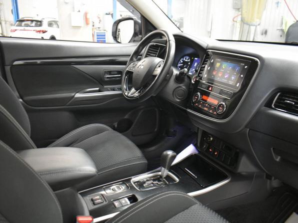 Mitsubishi Outlander III Рестайлинг 3 с пробегом 2019 года, цена 2 399 000 рублей, 66872 км, внедорожник, Автокод Объявления