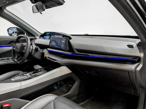 Changan UNI-V I с пробегом 2024 года, цена 2 150 000 рублей, 41195 км, лифтбек, Автокод Объявления