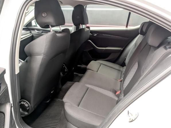 Skoda Octavia IV (A8) с пробегом 2021 года, цена 2 270 000 рублей, 76284 км, лифтбек, Автокод Объявления