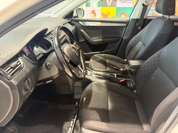 Skoda Octavia III (A7) Рестайлинг с пробегом 2018 года, цена 1 449 000 рублей, 152000 км, лифтбек, Автокод Объявления