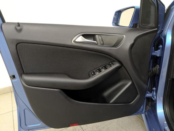 Mercedes-Benz B-Класс II (W246) с пробегом 2014 года, цена 1 700 000 рублей, 38412 км, хэтчбек, Автокод Объявления