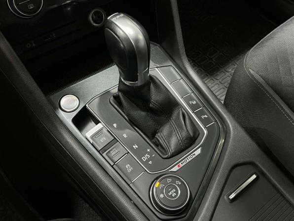 Volkswagen Tiguan II с пробегом 2016 года, цена 1 930 000 рублей, 250483 км, внедорожник, Автокод Объявления