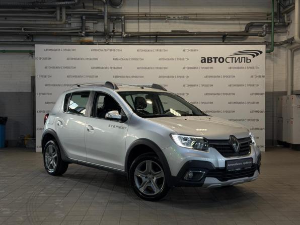 Renault Sandero II Рестайлинг с пробегом 2020 года, цена 1 229 000 рублей, 66950 км, хэтчбек, Автокод Объявления