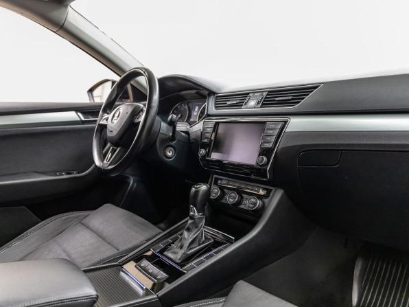 Skoda Superb III с пробегом 2016 года, цена 1 798 000 рублей, 184914 км, лифтбек, Автокод Объявления