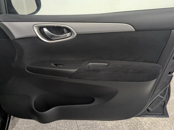 Nissan Tiida II с пробегом 2015 года, цена 1 300 000 рублей, 70213 км, хэтчбек, Автокод Объявления