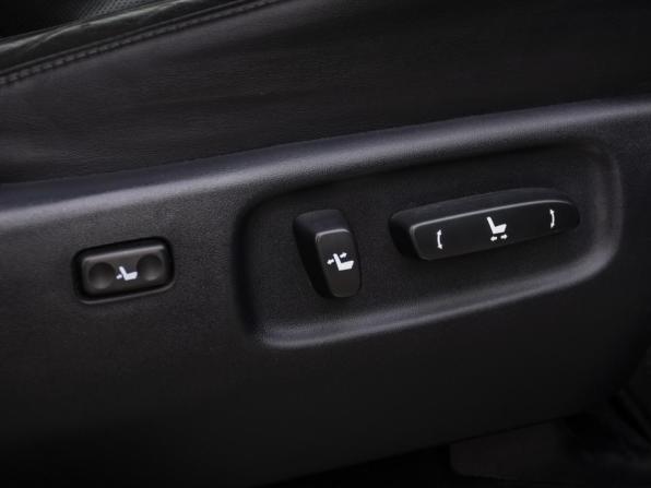 Lexus LX III Рестайлинг 2 с пробегом 2017 года, цена 5 869 000 рублей, 180000 км, внедорожник, Автокод Объявления