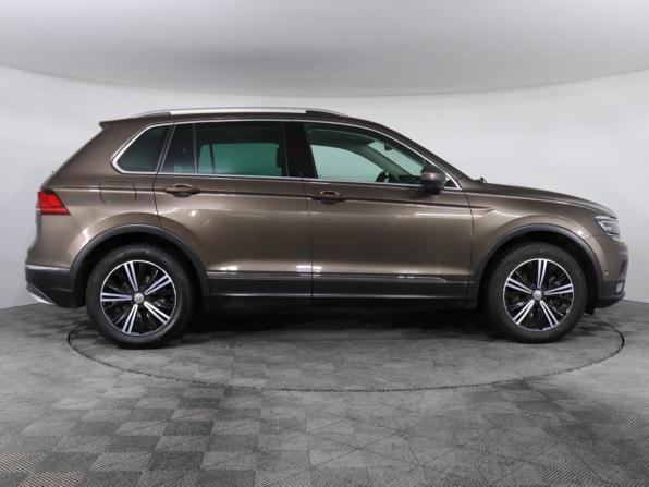Volkswagen Tiguan II с пробегом 2017 года, цена 2 750 000 рублей, 105548 км, внедорожник, Автокод Объявления