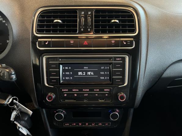 Volkswagen Polo V с пробегом 2014 года, цена 850 000 рублей, 98844 км, седан, Автокод Объявления