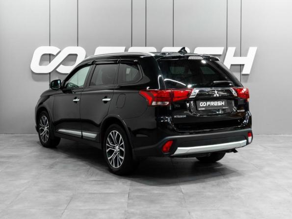 Mitsubishi Outlander III Рестайлинг 2 с пробегом 2015 года, цена 2 000 000 рублей, 212708 км, внедорожник, Автокод Объявления