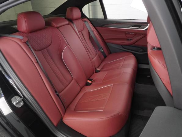 BMW 5 серии VII (G30/G31/G38) Рестайлинг с пробегом 2023 года, цена 5 399 000 рублей, 41499 км, седан, Автокод Объявления