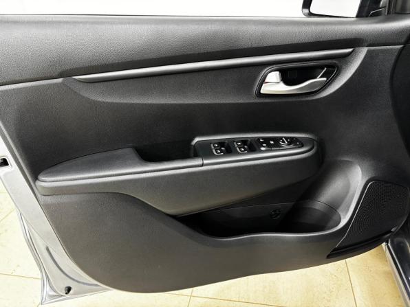 Kia Rio IV с пробегом 2019 года, цена 1 540 000 рублей, 81400 км, седан, Автокод Объявления