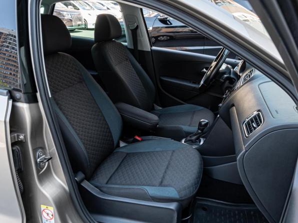 Volkswagen Polo V Рестайлинг с пробегом 2019 года, цена 1 188 000 рублей, 137491 км, седан, Автокод Объявления